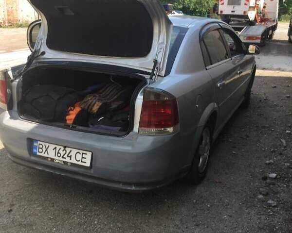 Сірий Опель Вектра, об'ємом двигуна 2.2 л та пробігом 208 тис. км за 4800 $, фото 4 на Automoto.ua