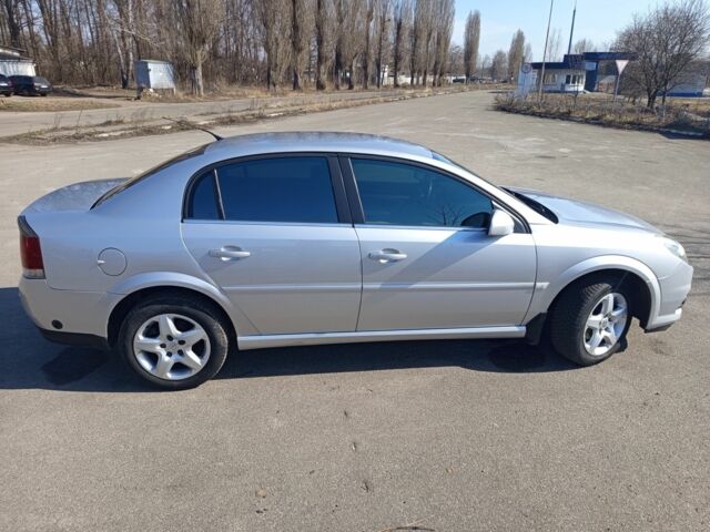 Сірий Опель Вектра, об'ємом двигуна 2.2 л та пробігом 257 тис. км за 5600 $, фото 5 на Automoto.ua