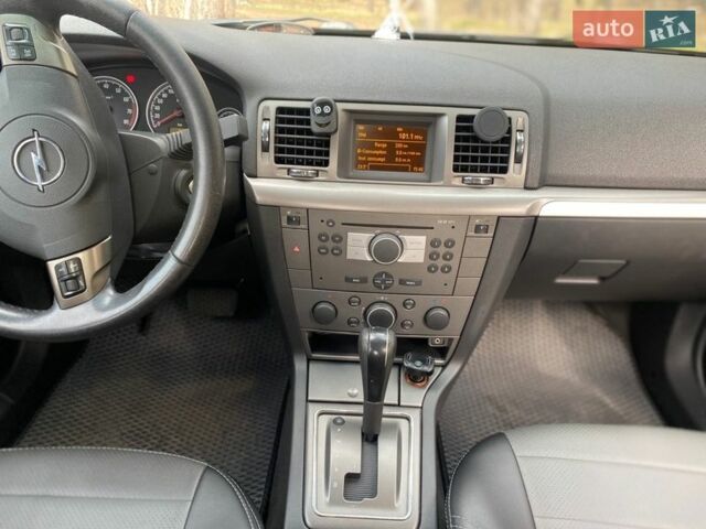 Серый Опель Вектра, объемом двигателя 2.2 л и пробегом 230 тыс. км за 4800 $, фото 11 на Automoto.ua