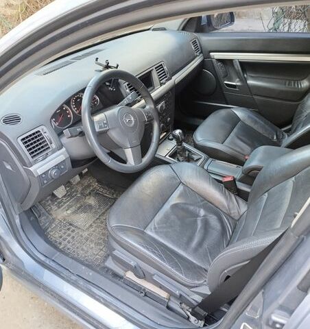 Серый Опель Вектра, объемом двигателя 2.2 л и пробегом 62 тыс. км за 6300 $, фото 8 на Automoto.ua