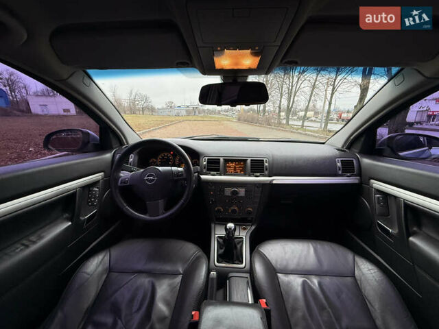 Серый Опель Вектра, объемом двигателя 2.2 л и пробегом 188 тыс. км за 5300 $, фото 16 на Automoto.ua