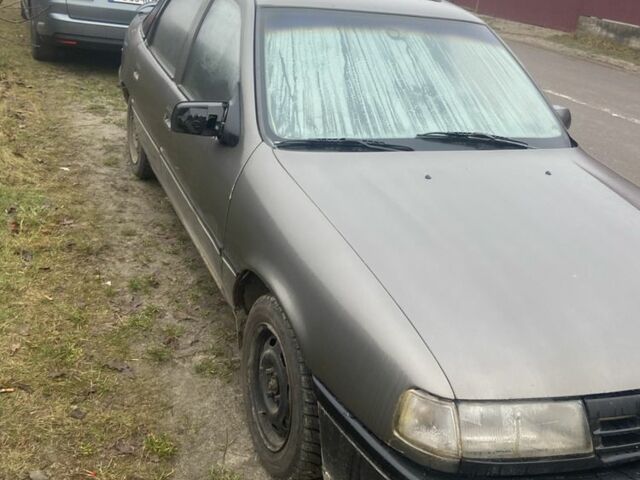 Серый Опель Вектра, объемом двигателя 1.6 л и пробегом 200 тыс. км за 700 $, фото 2 на Automoto.ua