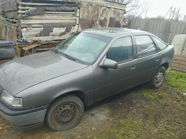 Серый Опель Вектра, объемом двигателя 0 л и пробегом 500 тыс. км за 300 $, фото 2 на Automoto.ua