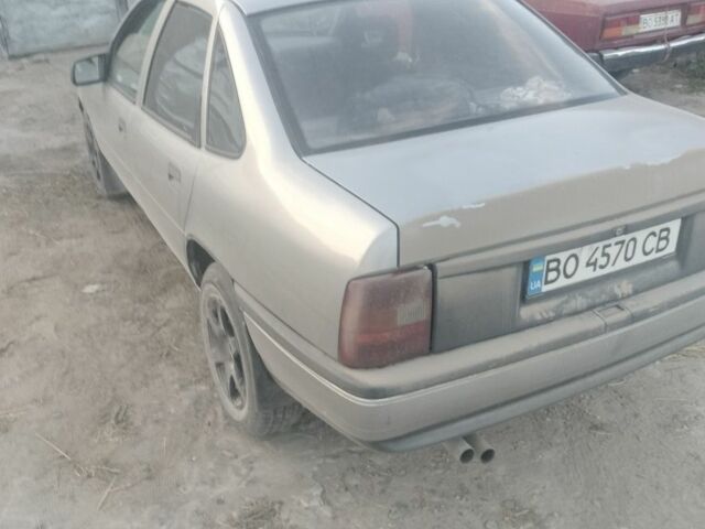 Серый Опель Вектра, объемом двигателя 2 л и пробегом 1000 тыс. км за 1000 $, фото 6 на Automoto.ua