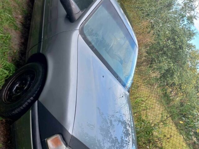 Сірий Опель Вектра, об'ємом двигуна 2 л та пробігом 250 тис. км за 1000 $, фото 1 на Automoto.ua