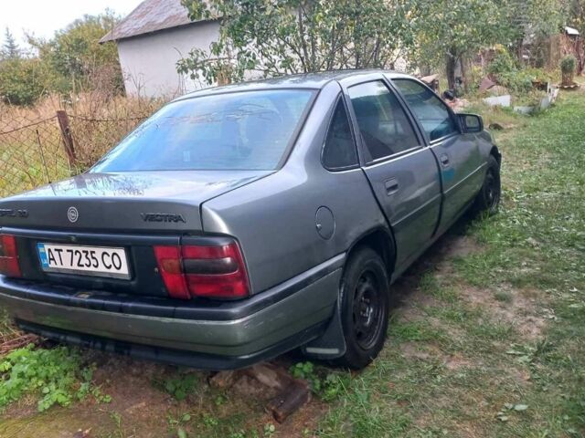 Сірий Опель Вектра, об'ємом двигуна 2 л та пробігом 250 тис. км за 1000 $, фото 5 на Automoto.ua