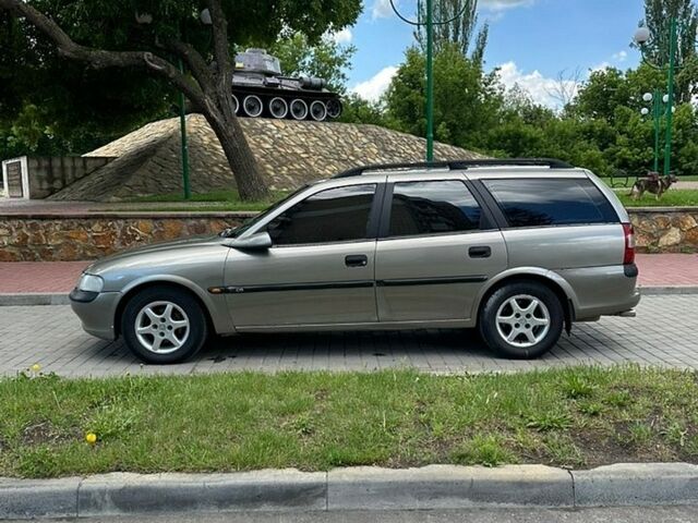 Сірий Опель Вектра, об'ємом двигуна 1.6 л та пробігом 320 тис. км за 2250 $, фото 7 на Automoto.ua