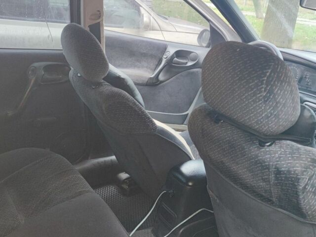 Сірий Опель Вектра, об'ємом двигуна 2 л та пробігом 470 тис. км за 1200 $, фото 11 на Automoto.ua