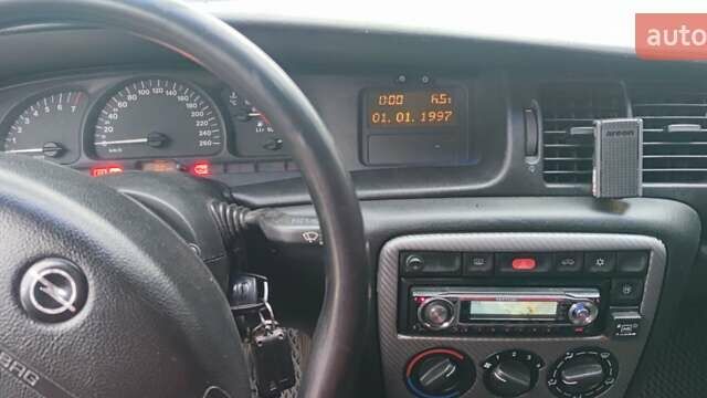 Серый Опель Вектра, объемом двигателя 2 л и пробегом 470 тыс. км за 1200 $, фото 3 на Automoto.ua