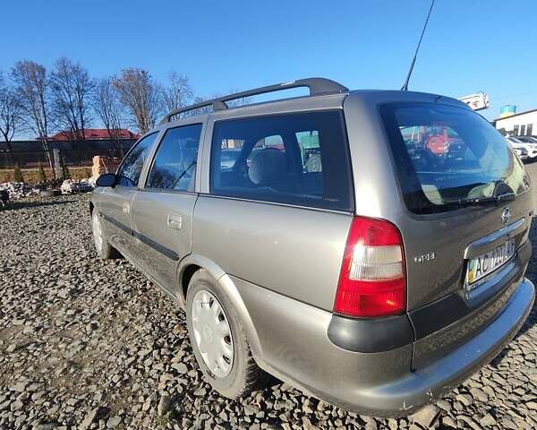 Серый Опель Вектра, объемом двигателя 2 л и пробегом 293 тыс. км за 3500 $, фото 4 на Automoto.ua