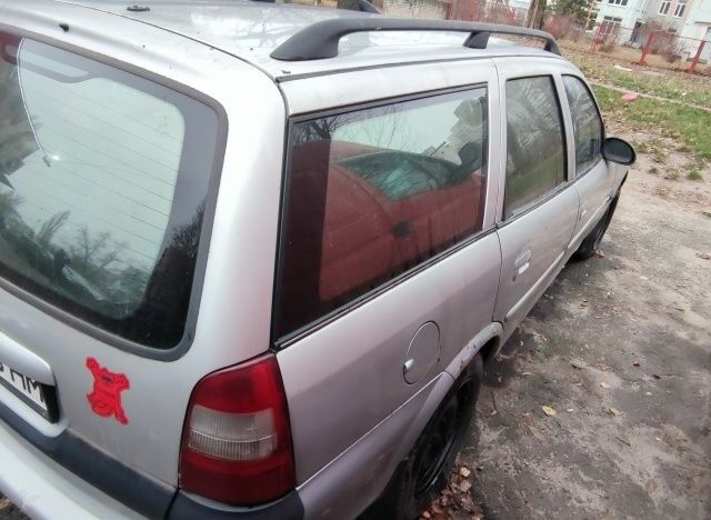 Сірий Опель Вектра, об'ємом двигуна 2 л та пробігом 470 тис. км за 1200 $, фото 1 на Automoto.ua