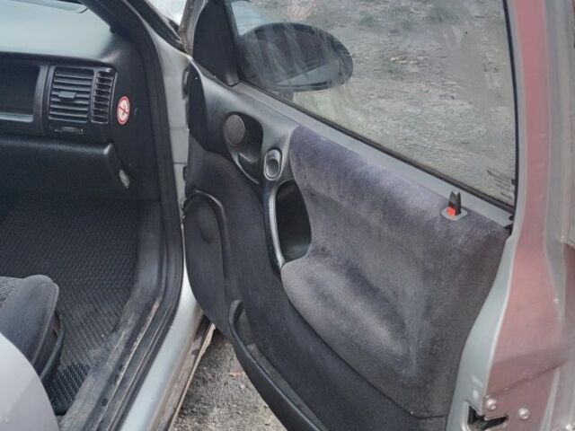 Сірий Опель Вектра, об'ємом двигуна 2 л та пробігом 470 тис. км за 1200 $, фото 6 на Automoto.ua