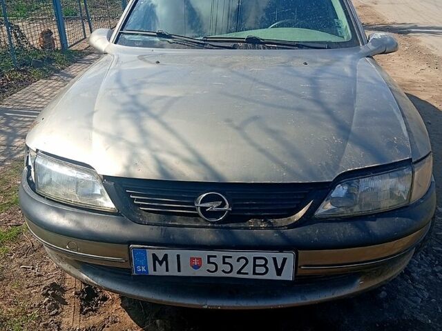 Серый Опель Вектра, объемом двигателя 1.8 л и пробегом 230 тыс. км за 1200 $, фото 1 на Automoto.ua