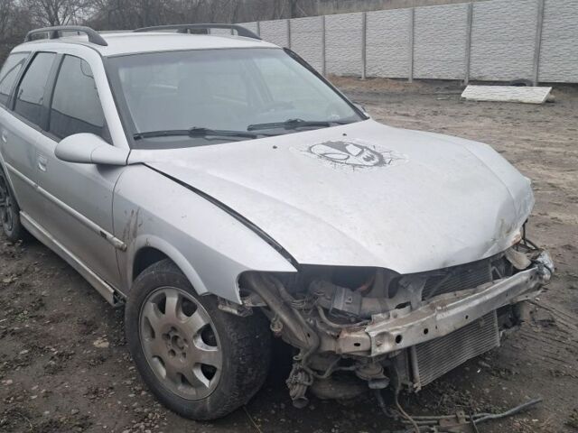 Серый Опель Вектра, объемом двигателя 2 л и пробегом 333 тыс. км за 500 $, фото 7 на Automoto.ua