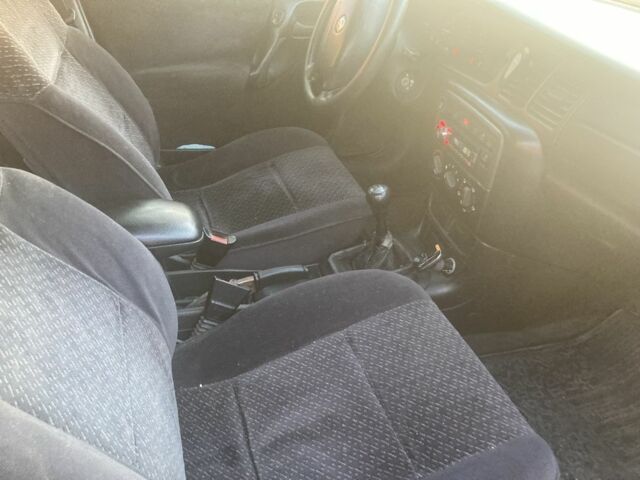 Серый Опель Вектра, объемом двигателя 2 л и пробегом 1000 тыс. км за 1500 $, фото 4 на Automoto.ua