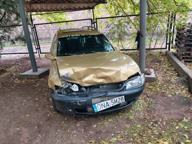 Серый Опель Вектра, объемом двигателя 1.8 л и пробегом 305 тыс. км за 500 $, фото 10 на Automoto.ua