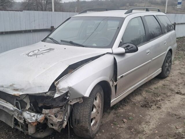 Серый Опель Вектра, объемом двигателя 2 л и пробегом 333 тыс. км за 500 $, фото 6 на Automoto.ua