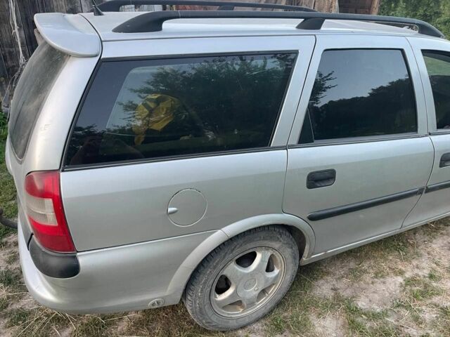 Серый Опель Вектра, объемом двигателя 2 л и пробегом 300 тыс. км за 1600 $, фото 1 на Automoto.ua