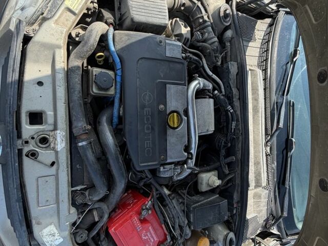 Сірий Опель Вектра, об'ємом двигуна 2 л та пробігом 300 тис. км за 999 $, фото 8 на Automoto.ua
