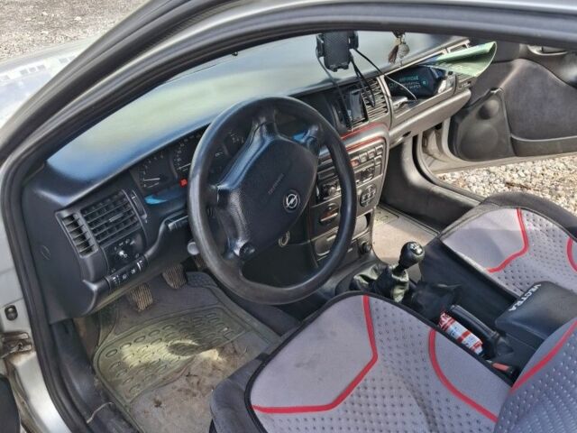 Сірий Опель Вектра, об'ємом двигуна 2 л та пробігом 1 тис. км за 2200 $, фото 7 на Automoto.ua