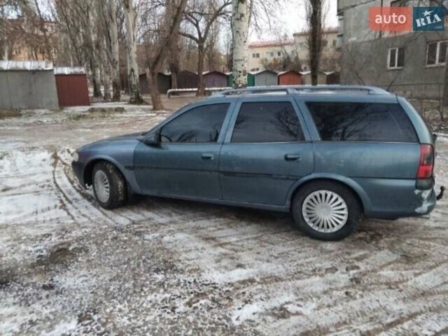 Сірий Опель Вектра, об'ємом двигуна 2 л та пробігом 259 тис. км за 2000 $, фото 1 на Automoto.ua