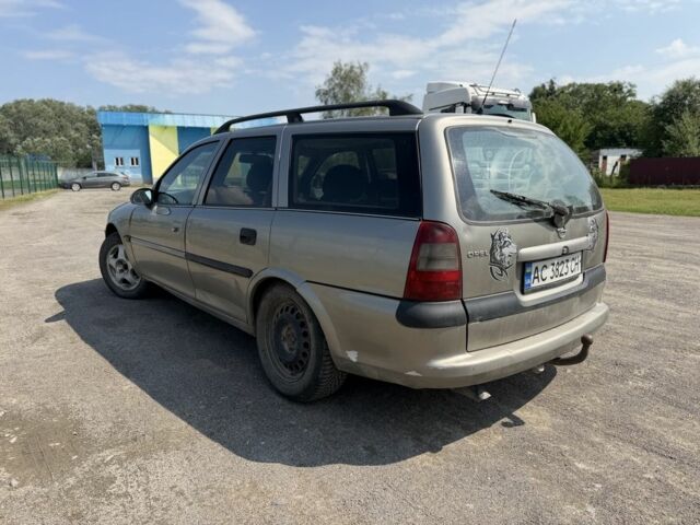 Сірий Опель Вектра, об'ємом двигуна 2 л та пробігом 300 тис. км за 999 $, фото 3 на Automoto.ua