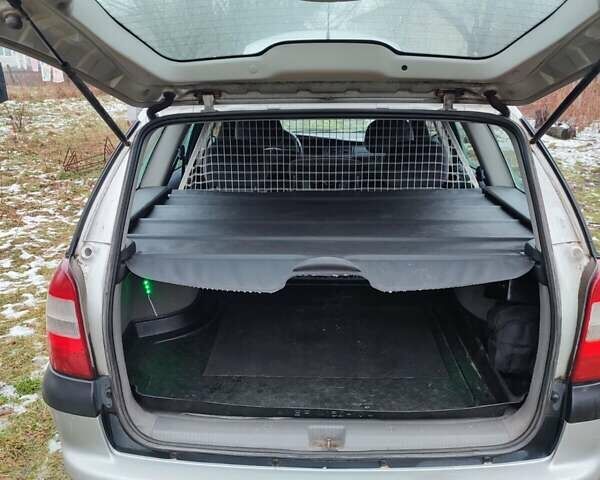 Сірий Опель Вектра, об'ємом двигуна 1.6 л та пробігом 275 тис. км за 3200 $, фото 14 на Automoto.ua