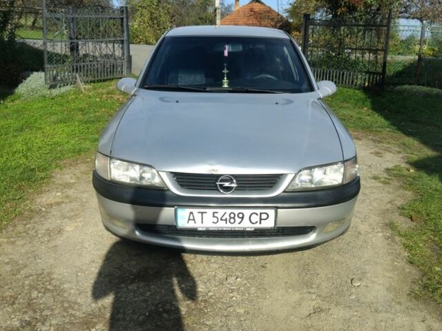 Серый Опель Вектра, объемом двигателя 1.6 л и пробегом 20 тыс. км за 2099 $, фото 6 на Automoto.ua