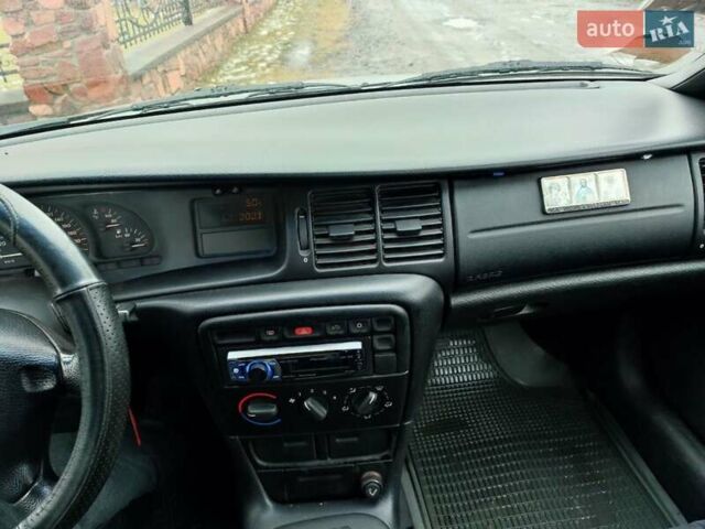 Сірий Опель Вектра, об'ємом двигуна 1.6 л та пробігом 275 тис. км за 3200 $, фото 12 на Automoto.ua