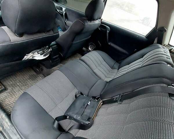 Серый Опель Вектра, объемом двигателя 2 л и пробегом 436 тыс. км за 2800 $, фото 7 на Automoto.ua