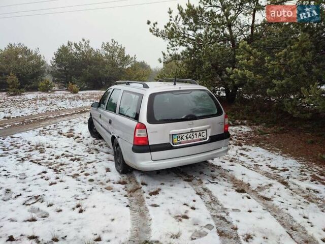 Сірий Опель Вектра, об'ємом двигуна 1.6 л та пробігом 275 тис. км за 3200 $, фото 2 на Automoto.ua