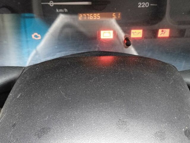 Сірий Опель Вектра, об'ємом двигуна 1.6 л та пробігом 278 тис. км за 1800 $, фото 8 на Automoto.ua