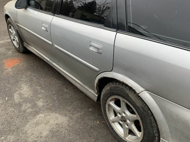 Серый Опель Вектра, объемом двигателя 1.8 л и пробегом 380 тыс. км за 2500 $, фото 3 на Automoto.ua