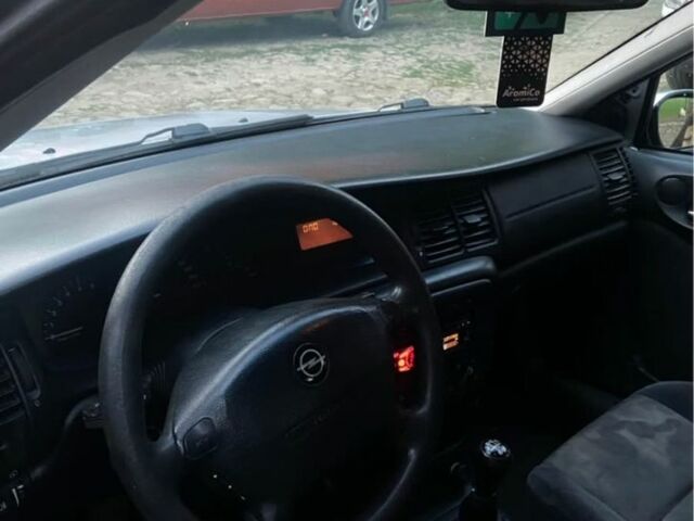 Серый Опель Вектра, объемом двигателя 2 л и пробегом 200 тыс. км за 1700 $, фото 5 на Automoto.ua