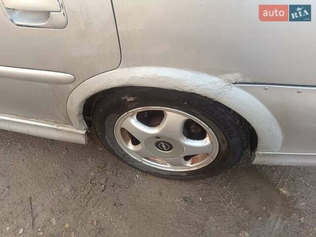 Серый Опель Вектра, объемом двигателя 2 л и пробегом 274 тыс. км за 1400 $, фото 7 на Automoto.ua