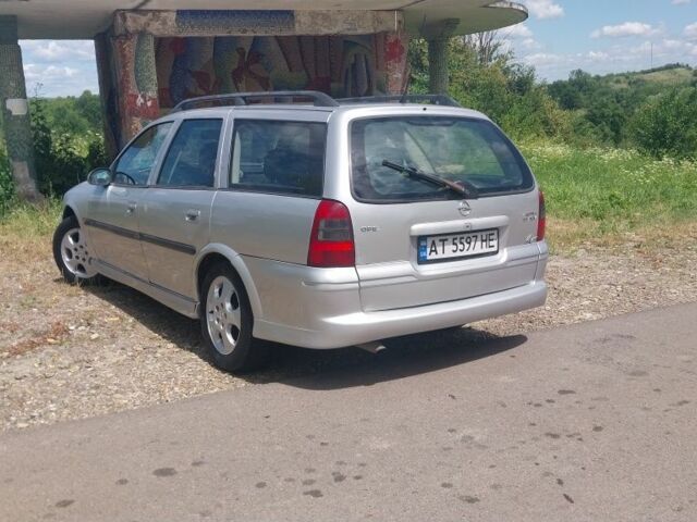 Сірий Опель Вектра, об'ємом двигуна 2 л та пробігом 333 тис. км за 1500 $, фото 4 на Automoto.ua