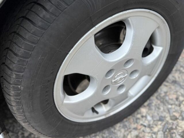 Серый Опель Вектра, объемом двигателя 1.8 л и пробегом 245 тыс. км за 2750 $, фото 12 на Automoto.ua