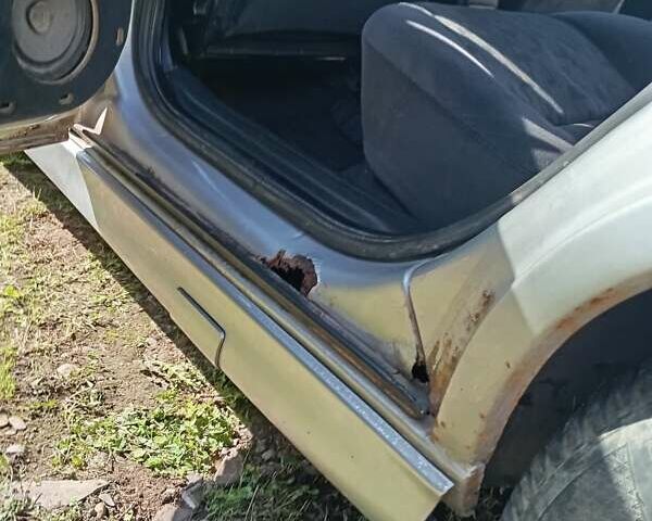 Серый Опель Вектра, объемом двигателя 1.6 л и пробегом 300 тыс. км за 1400 $, фото 10 на Automoto.ua