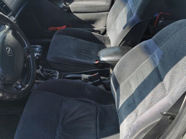 Серый Опель Вектра, объемом двигателя 1.8 л и пробегом 324 тыс. км за 1308 $, фото 5 на Automoto.ua