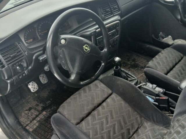 Сірий Опель Вектра, об'ємом двигуна 1.8 л та пробігом 2 тис. км за 3150 $, фото 1 на Automoto.ua