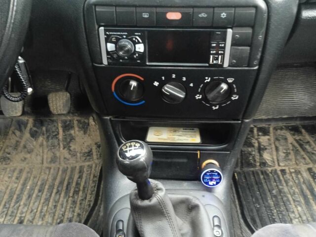 Сірий Опель Вектра, об'ємом двигуна 1.6 л та пробігом 278 тис. км за 1800 $, фото 7 на Automoto.ua