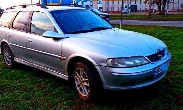 Серый Опель Вектра, объемом двигателя 2 л и пробегом 270 тыс. км за 103746 $, фото 4 на Automoto.ua