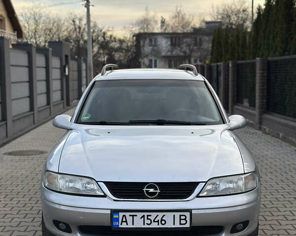 Сірий Опель Вектра, об'ємом двигуна 1.8 л та пробігом 260 тис. км за 3400 $, фото 13 на Automoto.ua