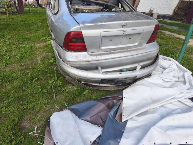 Серый Опель Вектра, объемом двигателя 0 л и пробегом 300 тыс. км за 650 $, фото 5 на Automoto.ua