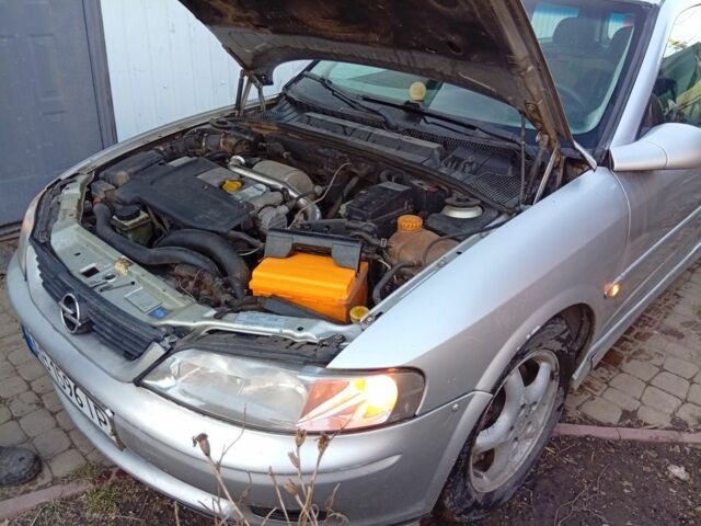 Серый Опель Вектра, объемом двигателя 2 л и пробегом 329 тыс. км за 2596 $, фото 7 на Automoto.ua