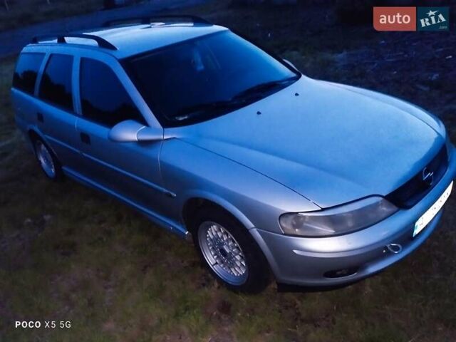Сірий Опель Вектра, об'ємом двигуна 2 л та пробігом 295 тис. км за 2650 $, фото 2 на Automoto.ua