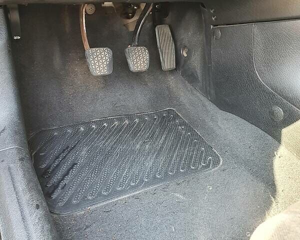 Серый Опель Вектра, объемом двигателя 2 л и пробегом 318 тыс. км за 2150 $, фото 4 на Automoto.ua