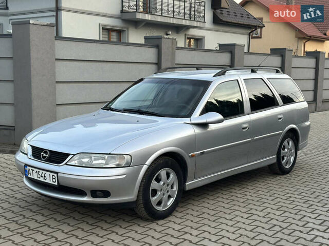 Сірий Опель Вектра, об'ємом двигуна 1.8 л та пробігом 260 тис. км за 3400 $, фото 16 на Automoto.ua