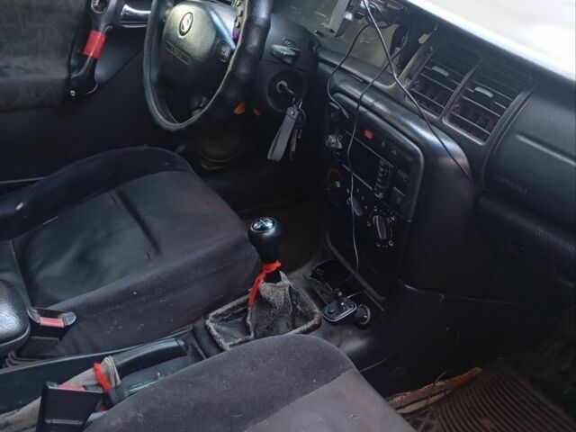 Сірий Опель Вектра, об'ємом двигуна 0 л та пробігом 400 тис. км за 1500 $, фото 3 на Automoto.ua