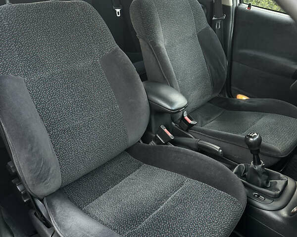 Сірий Опель Вектра, об'ємом двигуна 1.8 л та пробігом 260 тис. км за 3400 $, фото 34 на Automoto.ua